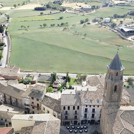 Apartamentos Vino Tinto Y Restaurante Tomate Rosa Adahuesca Eksteriør billede
