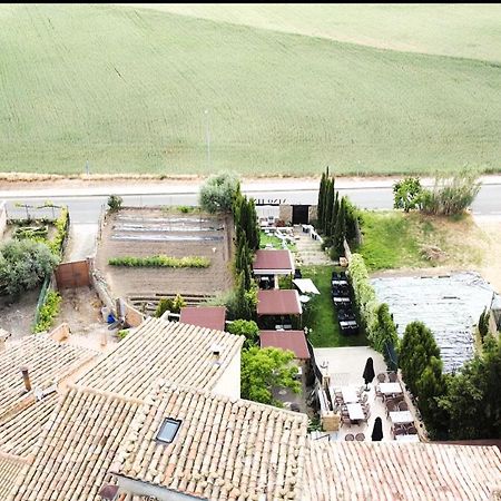 Apartamentos Vino Tinto Y Restaurante Tomate Rosa Adahuesca Eksteriør billede