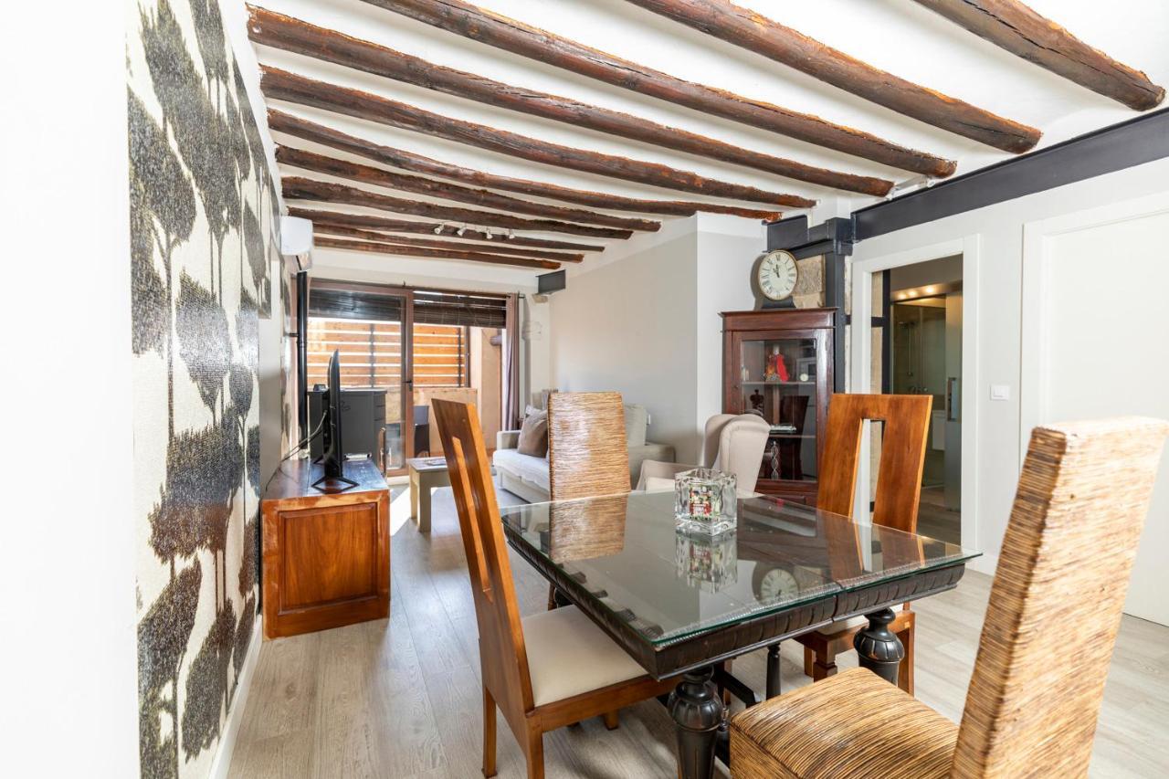 Apartamentos Vino Tinto Y Restaurante Tomate Rosa Adahuesca Eksteriør billede