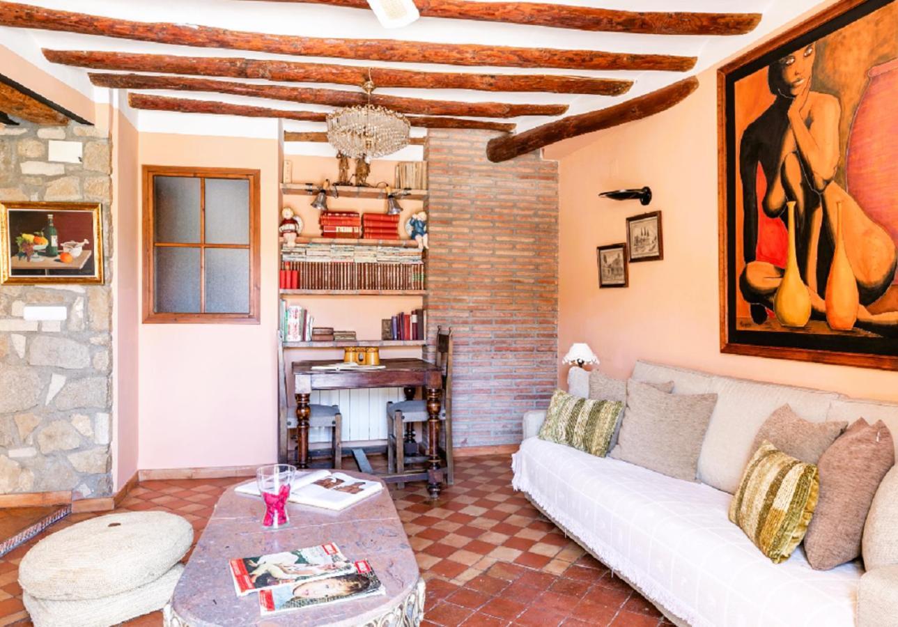 Apartamentos Vino Tinto Y Restaurante Tomate Rosa Adahuesca Eksteriør billede