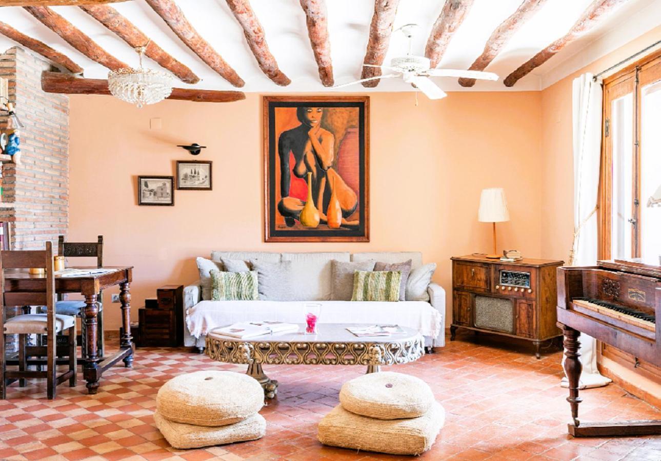 Apartamentos Vino Tinto Y Restaurante Tomate Rosa Adahuesca Eksteriør billede
